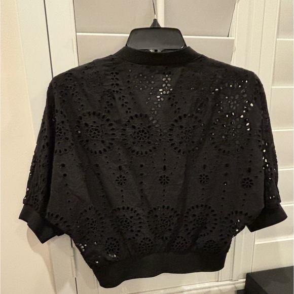 NWOT Zara Embroidered Eyelet Bomber Jacket Cropped Black Size Medium - Picture 14 of 14